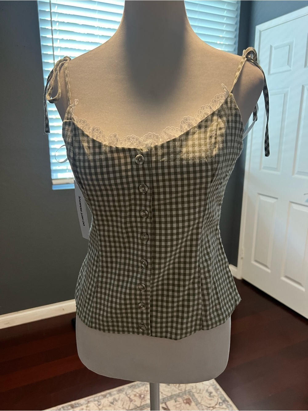New Princess Polly Olive Green Gingham Tie-Shoulder Top. Size 6